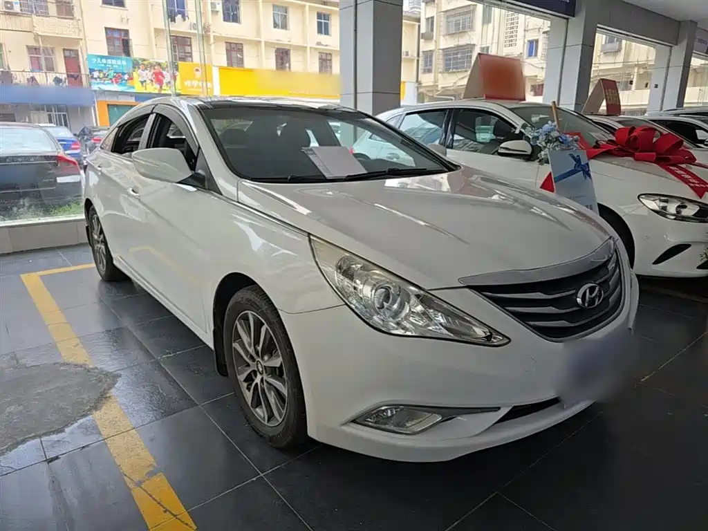 Sonata 索纳塔 2013款 2.0 L 自动时尚版