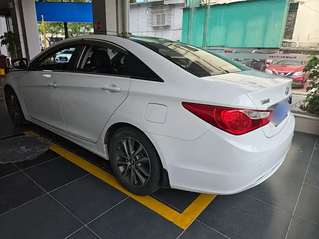 Sonata 索纳塔 2013款 2.0 L 自动时尚版