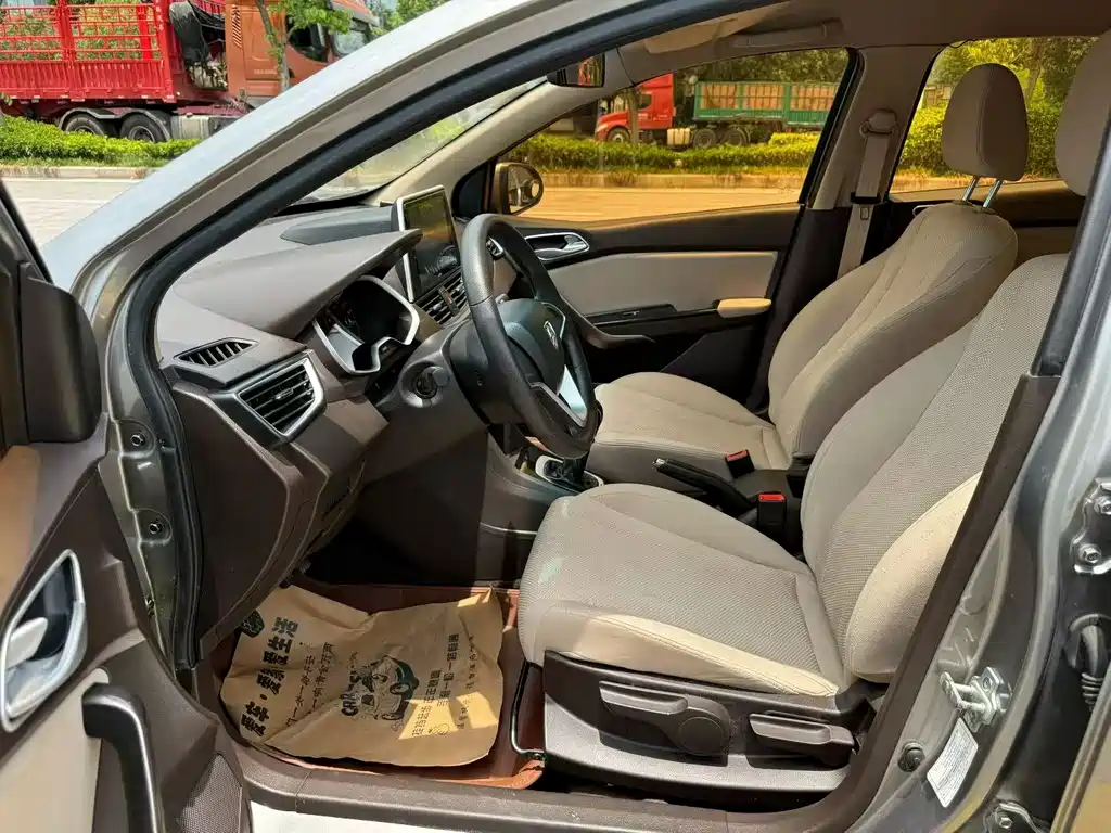 Baojun 310 W 1.5 L Manual Comfort CN-V