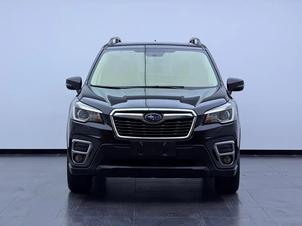 Forester 2.0 i Luxury EyeSight