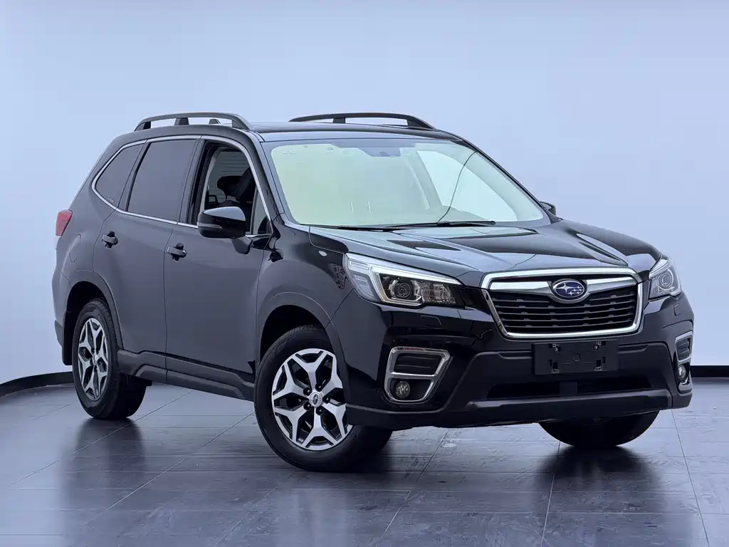 Forester 2.0 i Luxury EyeSight