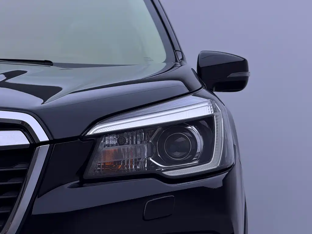 Forester 2.0 i Luxury EyeSight