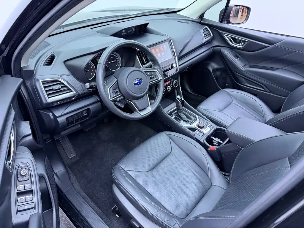Forester 2.0 i Luxury EyeSight