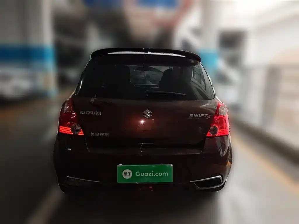 Swift 1.5 L Auto Fashion