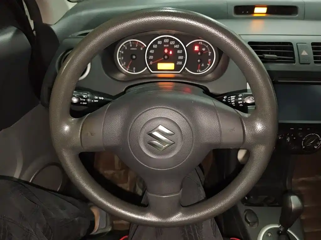 Swift 1.5 L Auto Fashion