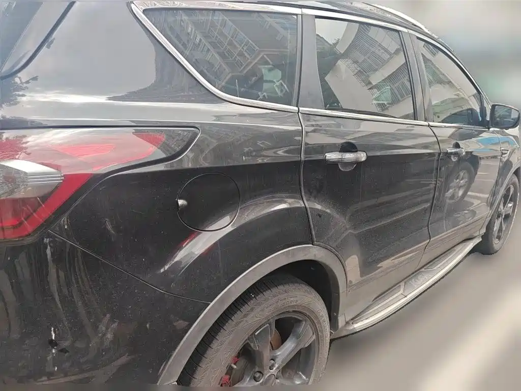 Kuga EcoBoost 180 2 WD Fine Wing