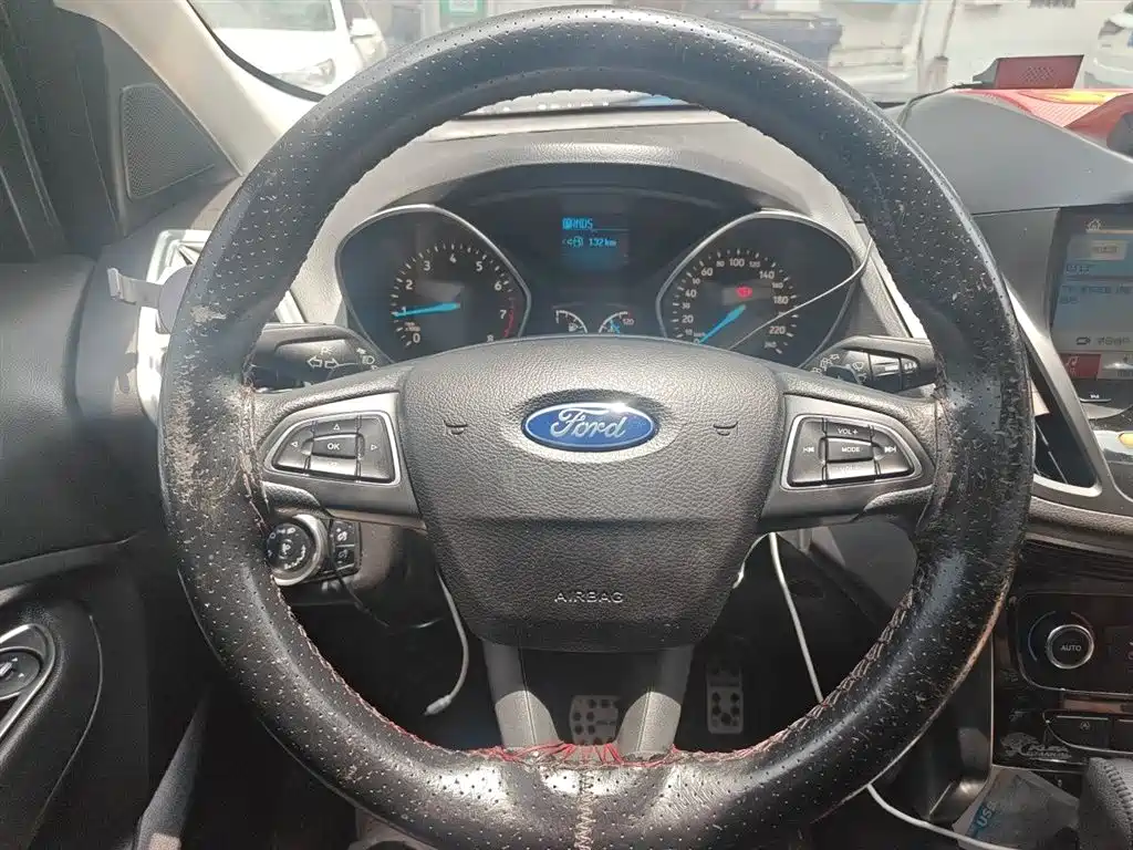 Kuga EcoBoost 180 2 WD Fine Wing