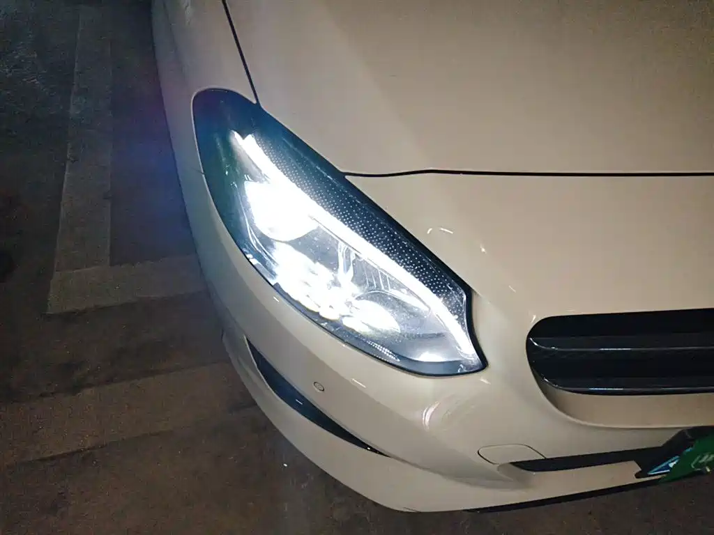Mercedes-Benz B-Class B 200 Luxury
