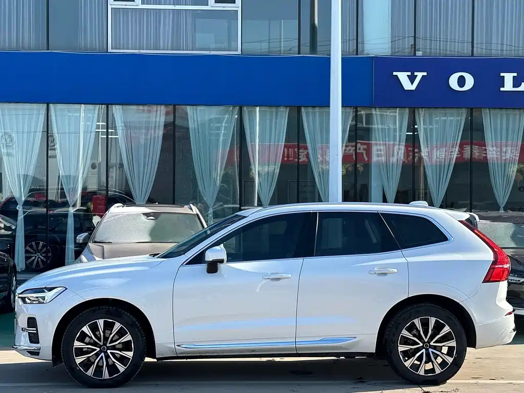 Volvo XC60 B5 4 WD Smart Vision Luxury