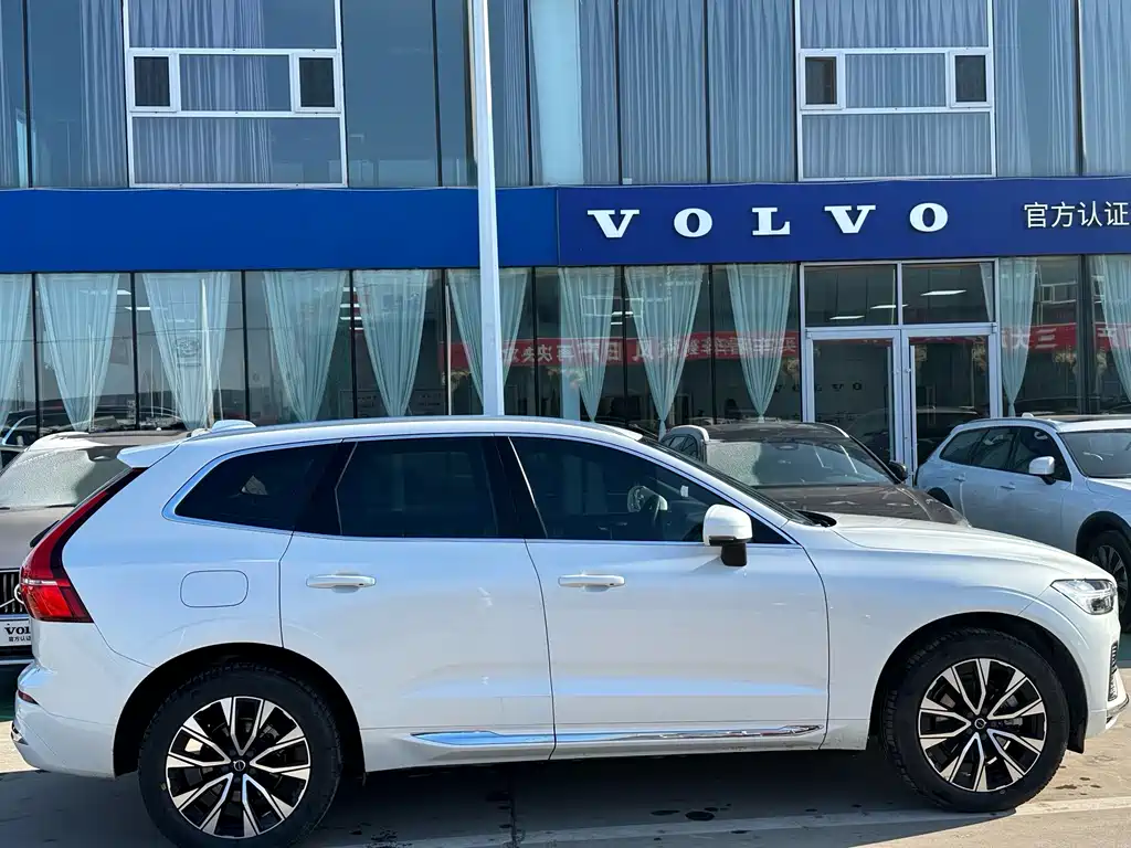 Volvo XC60 B5 4 WD Smart Vision Luxury