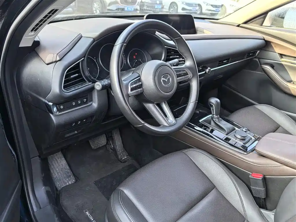 Mazda CX-30 2.0 L Auto Jiayue