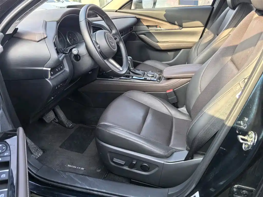 Mazda CX-30 2.0 L Auto Jiayue