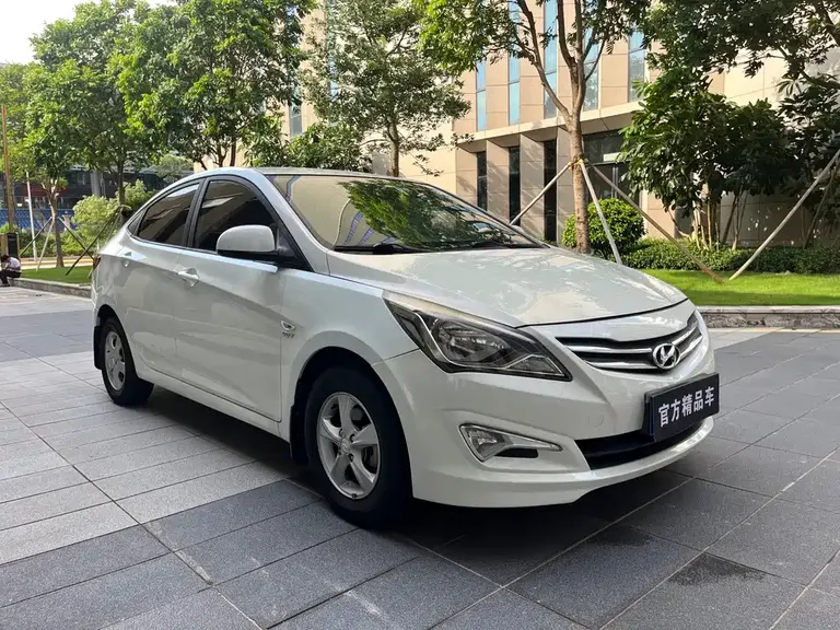 Hyundai Accent 1.4 L Auto Intelligent GLS