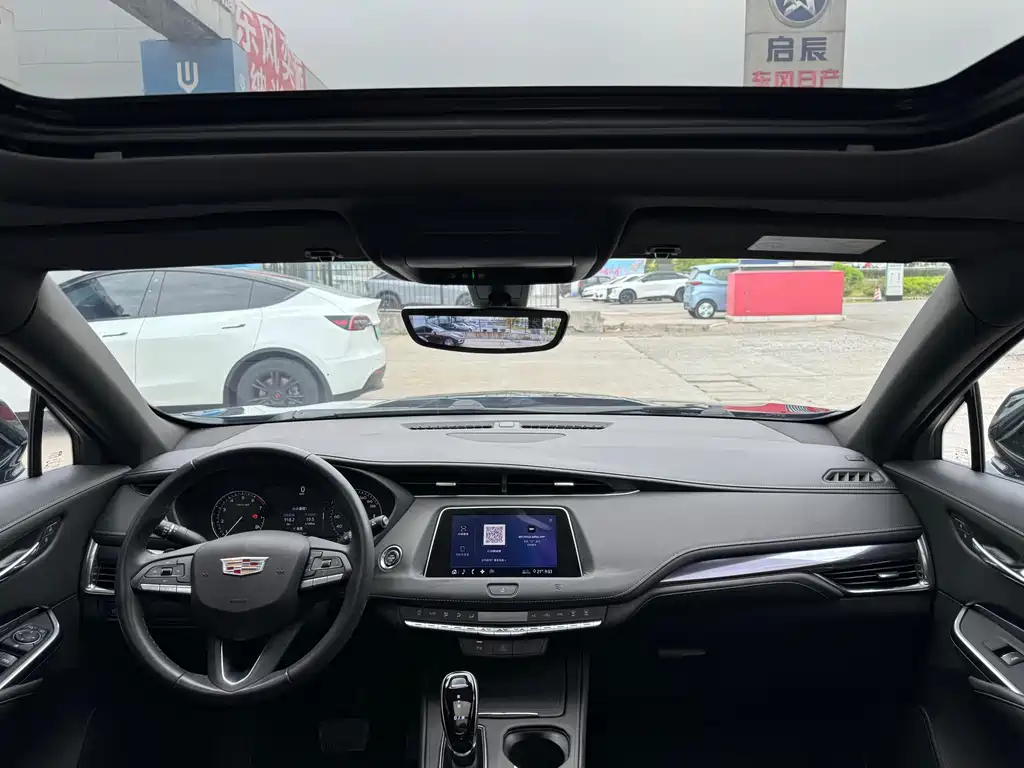 Cadillac XT4 Facelift 28 T 2 WD Tech