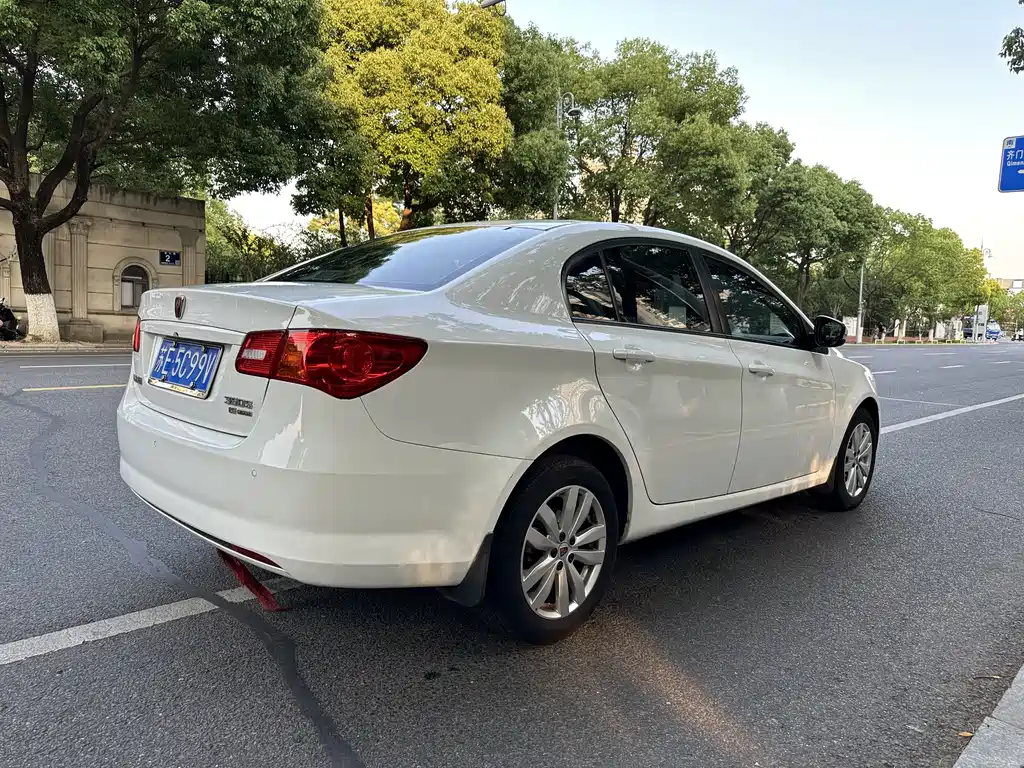 Roewe 350 1.5 L Auto Luxury Sunroof