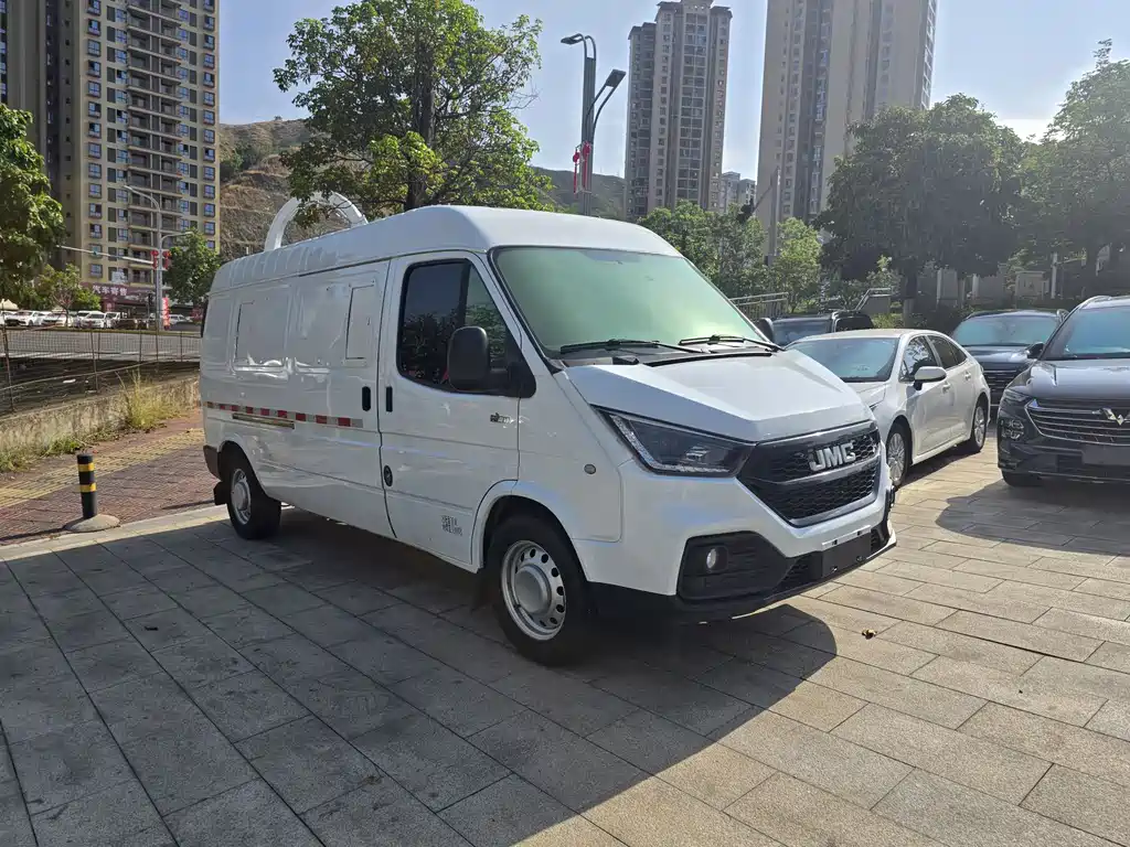 Transit Custom 2.8 T Space King Taurus LWB Mid High Roof Rear Single Tire 3-seat Diesel CN-VI JX493