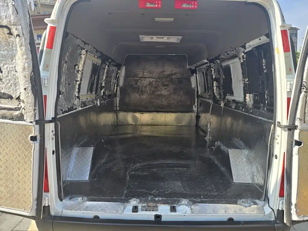 Transit Custom 2.8 T Space King Taurus LWB Mid High Roof Rear Single Tire 3-seat Diesel CN-VI JX493