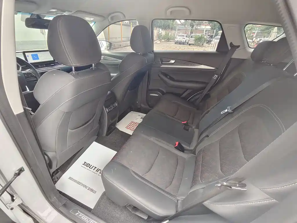 东南DX8 S 东南DX8 S 2022款 1.5 T DCT海湾版 5座