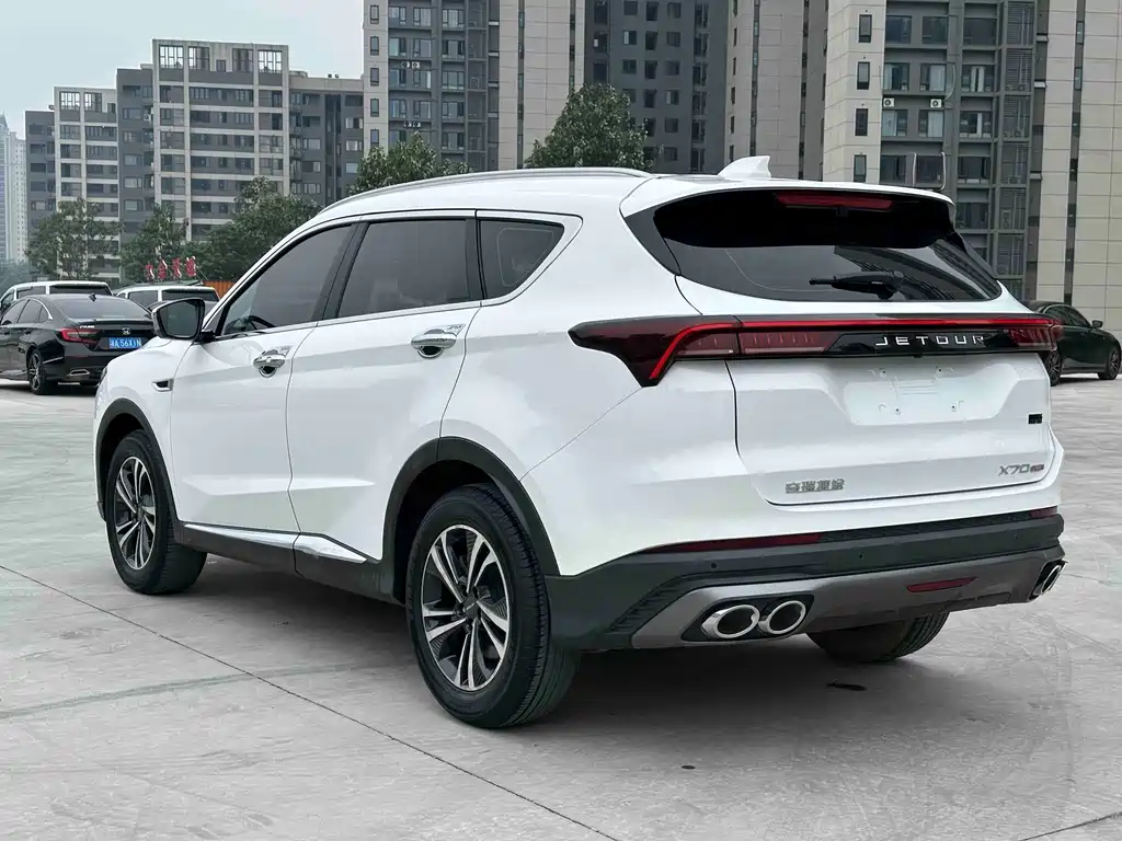 Jetour X70 PLUS 1.5 T DCT Mountain 5-seat