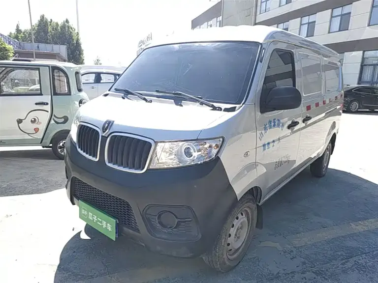 Jinbei Xiaohaishi X30 1.5 L Super Enjoyment Cargo Van 2 5-seat AC SWC15 M