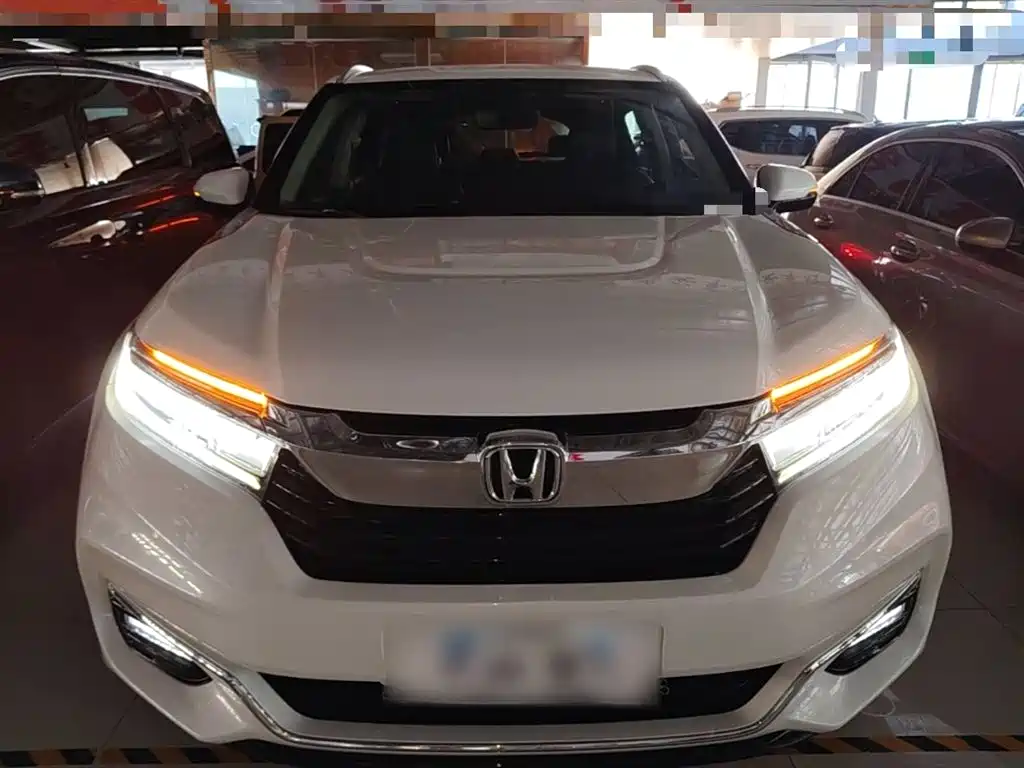 Avancier 370 TURBO 4 WD Premium
