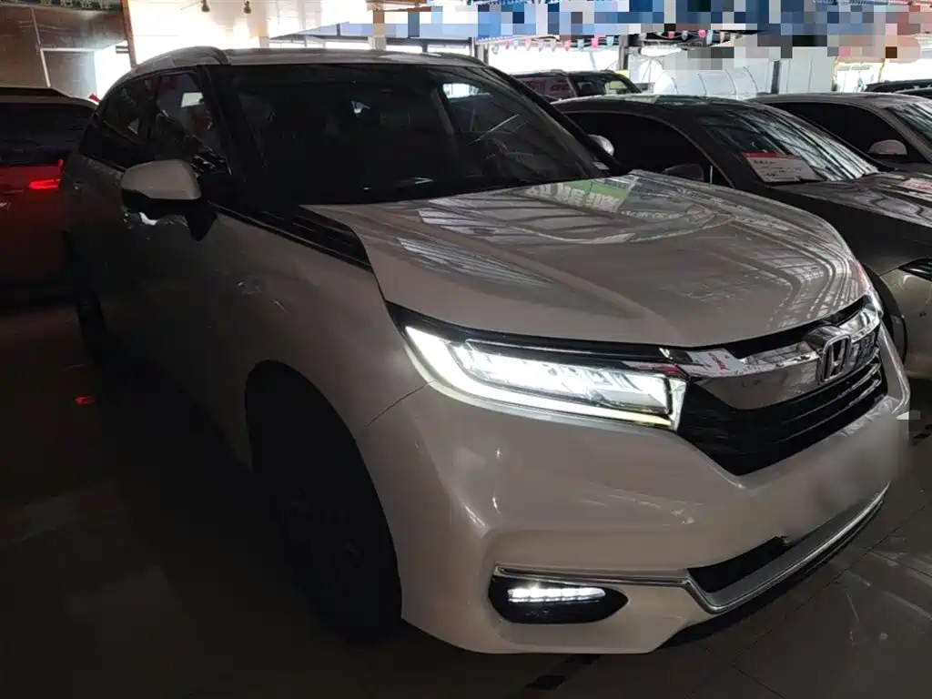 Avancier 370 TURBO 4 WD Premium