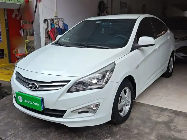 Hyundai Accent 1.4 L Auto Intelligent GLS