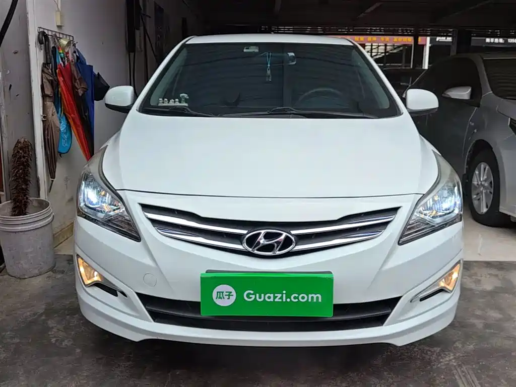 Accent 1.4 L Auto Intelligent GLS