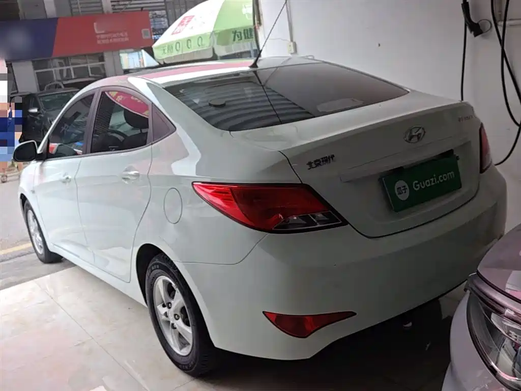 Accent 1.4 L Auto Intelligent GLS