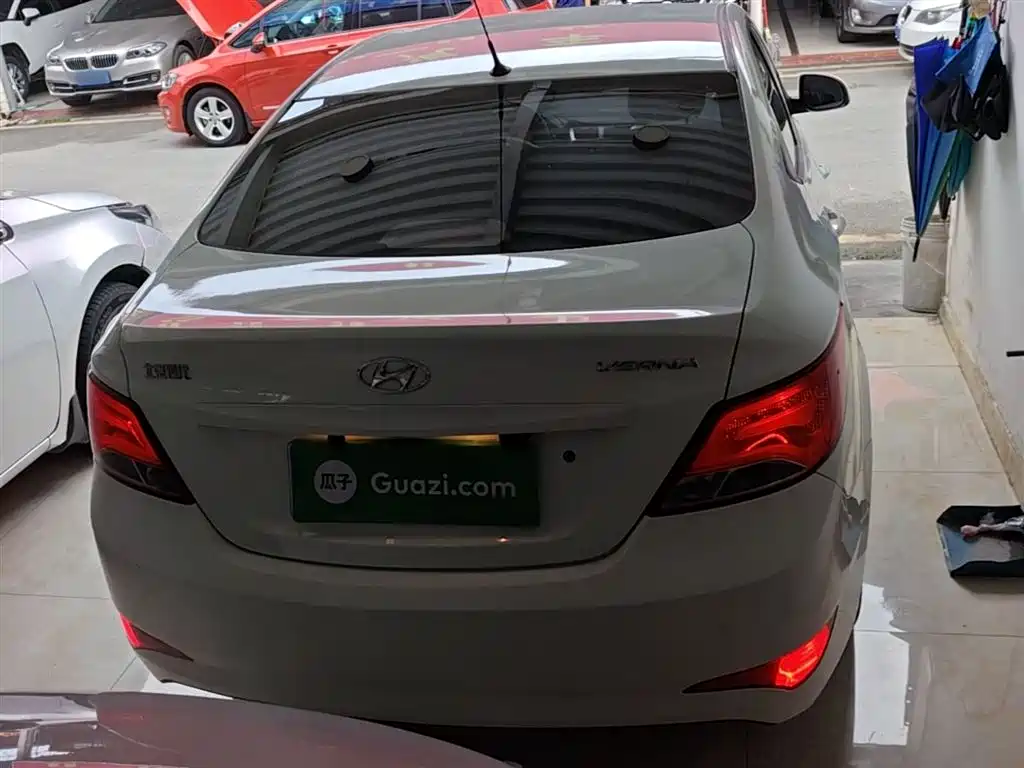 Accent 1.4 L Auto Intelligent GLS