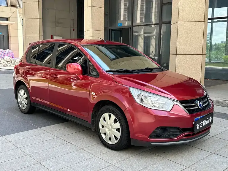 Venucia R50 1.6 L Auto Elite