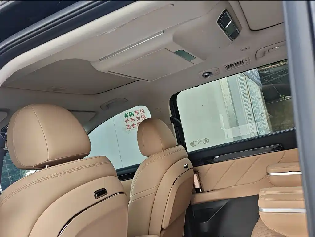 Trumpchi E8 NEV 传祺E8 PHEV 2024款 150 km 龙腾光辉+