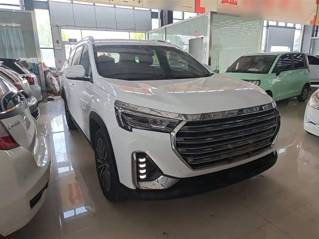 Jetour X90 PLUS 1.6 TD DCT Villa 7-seat