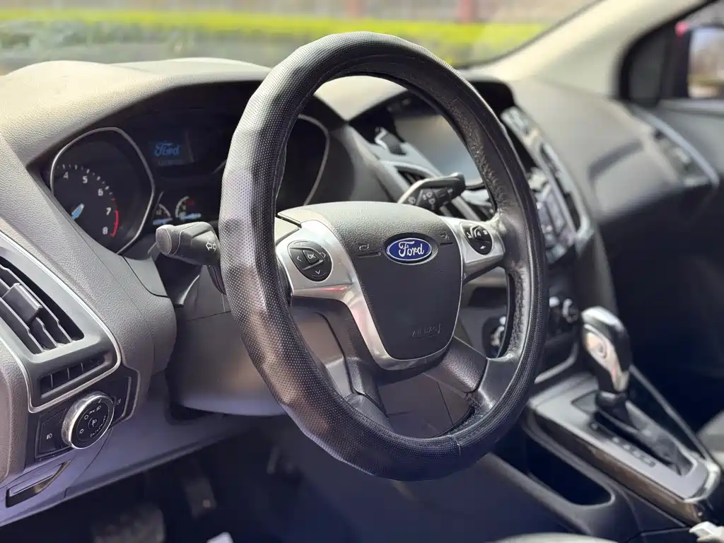 Focus Sedan 1.6 L Auto Style