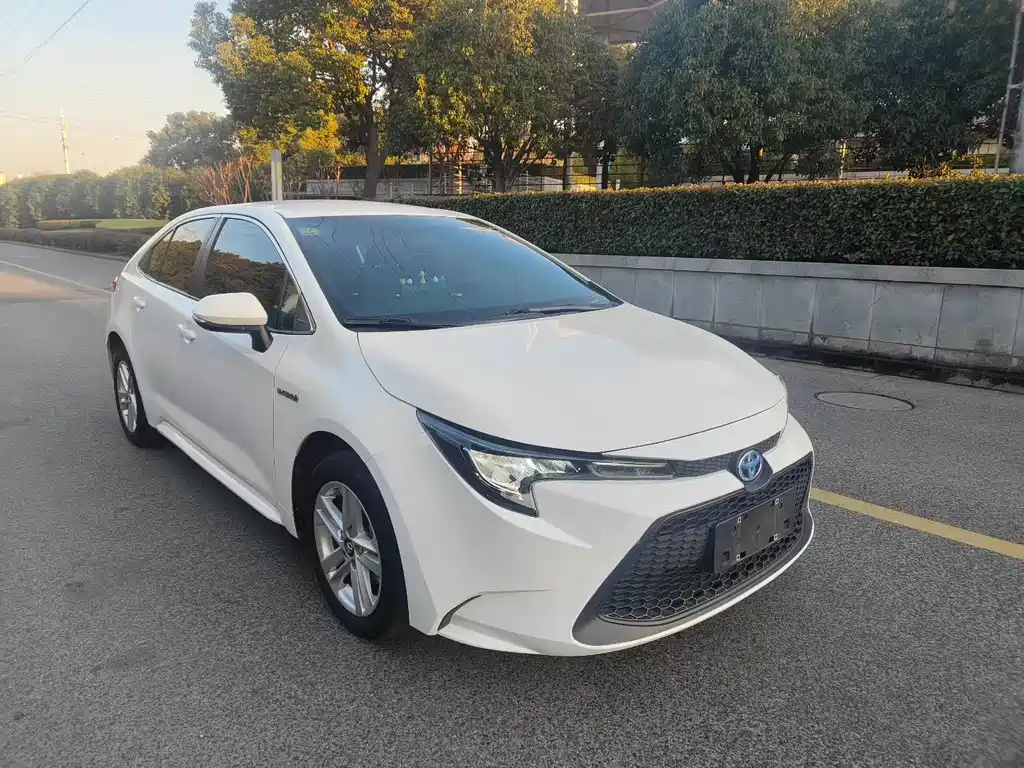Levin Dual Engine 1.8 H E-CVT Progressive
