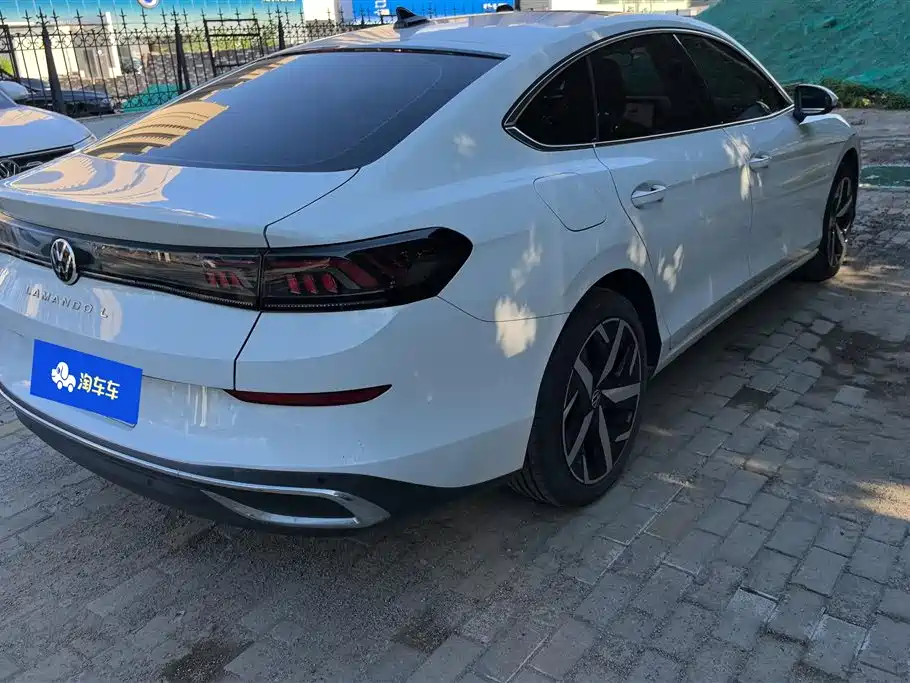 Lamando Lamando L 280 TSI DSG Spicy Cool