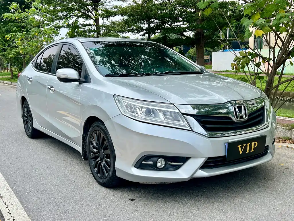 Crider 1.8 L Auto Luxury