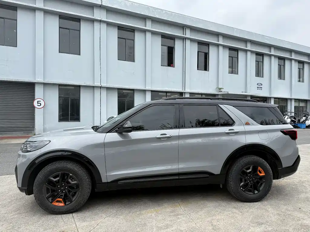 Explorer 2.3 T EcoBoost Kunlun Peak 6-seat