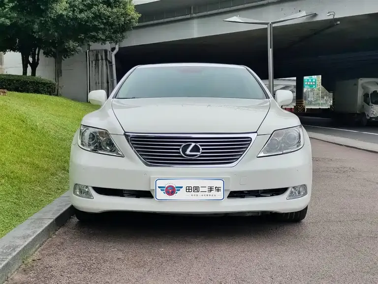 Lexus LS 460 L