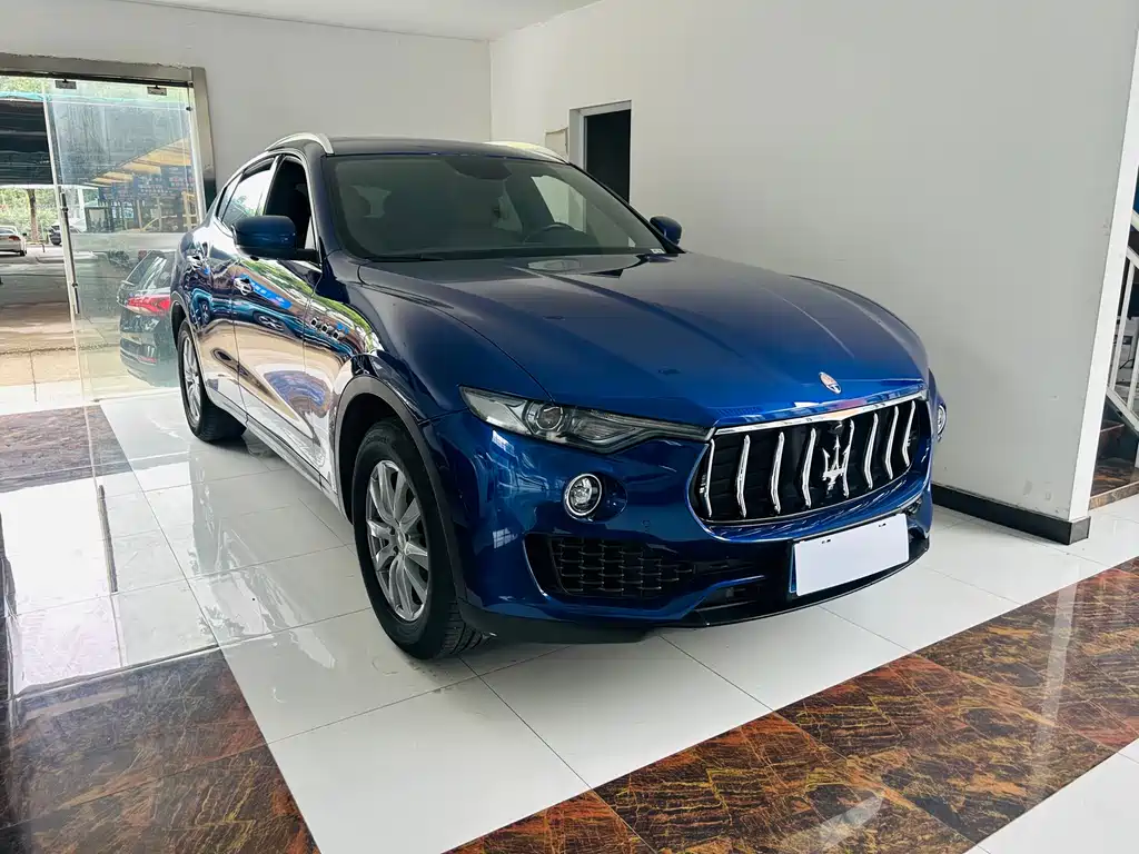 Levante 3.0 T Classic