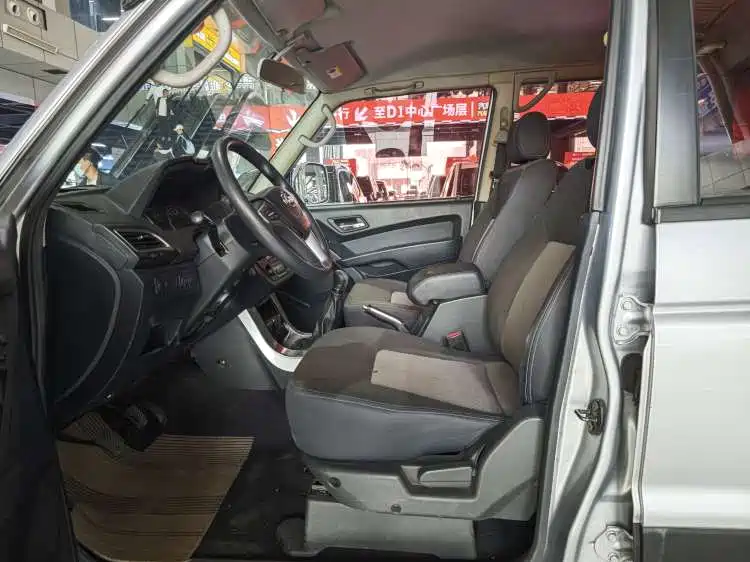 Leopaard Q6 猎豹Q6 2015款 2.4 L 手动两驱精英型