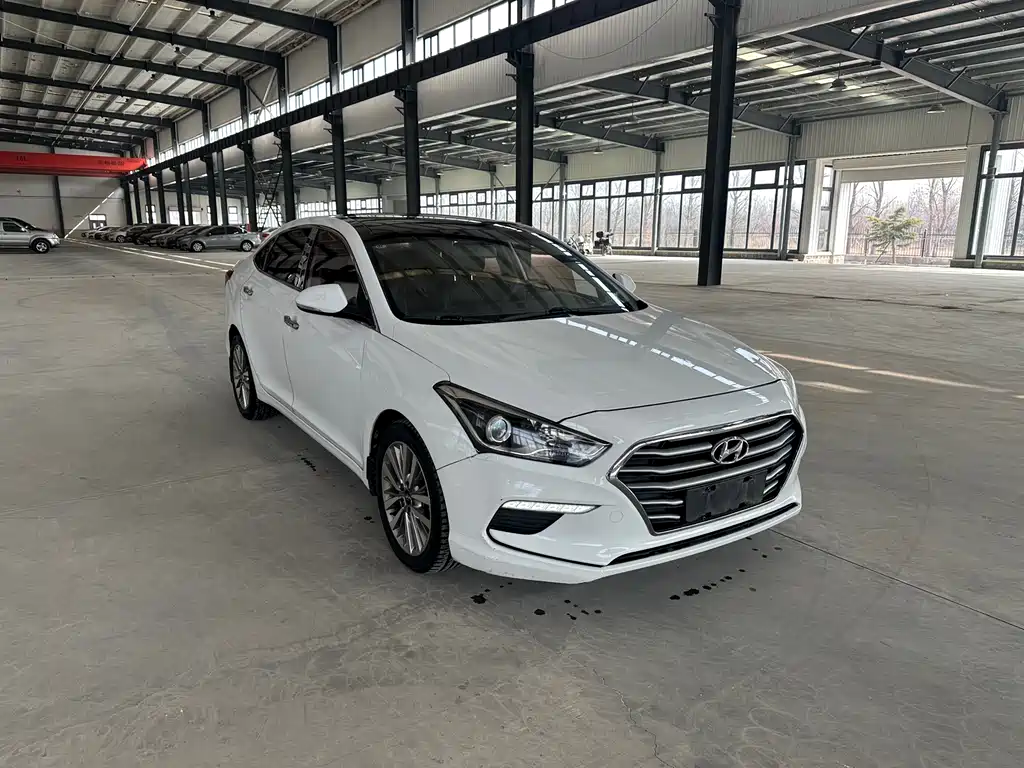 Mistra 1.8 L Auto Distinguished DLX