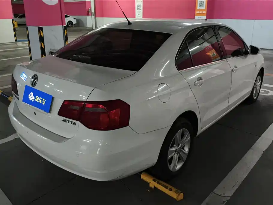 Jetta 1.6 L Auto Luxury