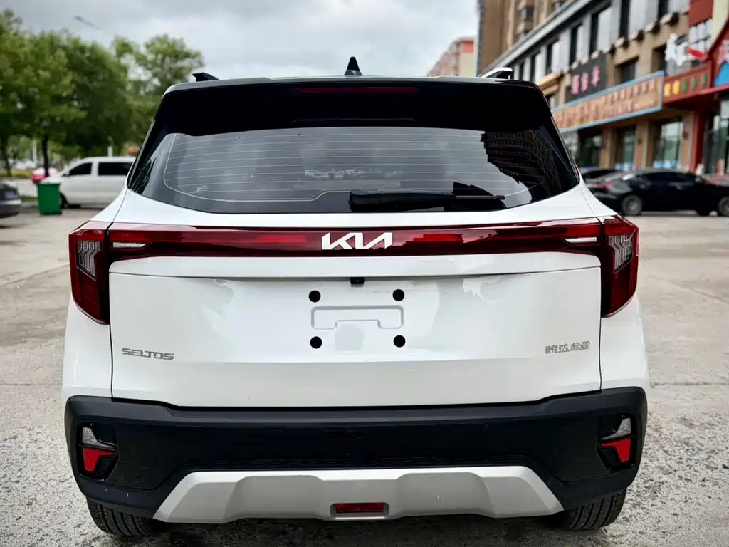 Seltos 1.5 L CVT Luxury