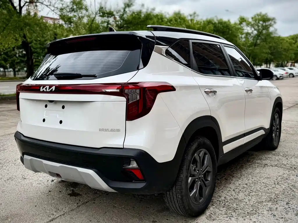 Seltos 1.5 L CVT Luxury