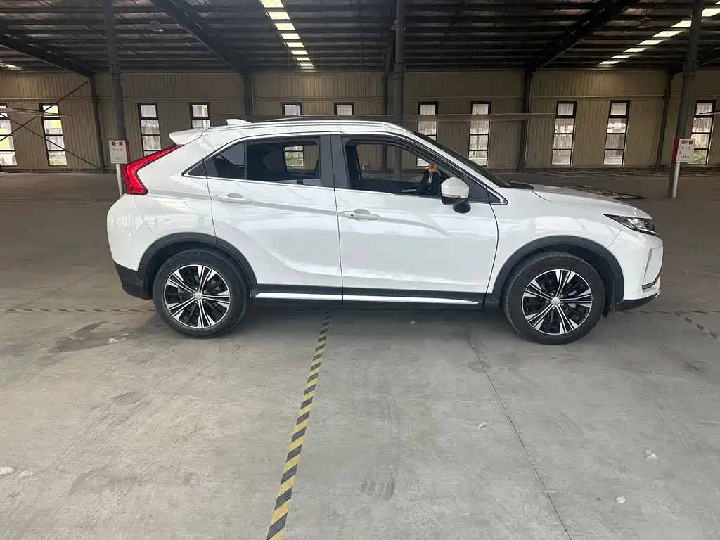 Eclipse Cross 1.5 T CVT 2 WD Dream CN-VI