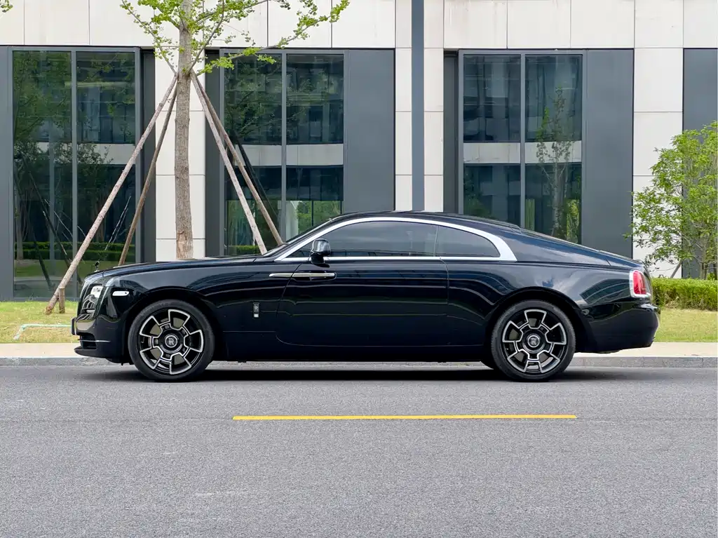 Wraith 6.6 T Black Badge