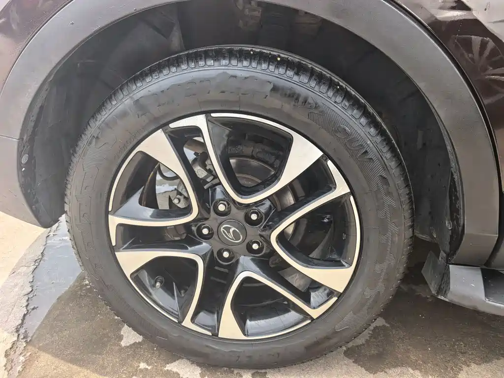 Soueast DX7 1.5 T Auto Glory