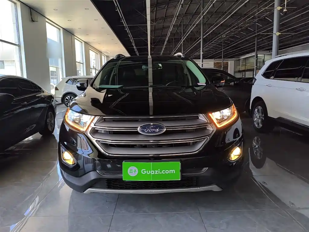 Edge EcoBoost 245 2 WD Grand Sharp 7-seat CN-V