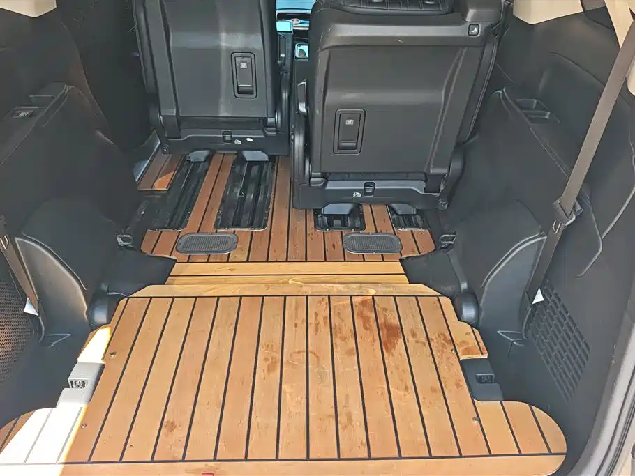 Elysion 2.0 L Hybrid Luxury